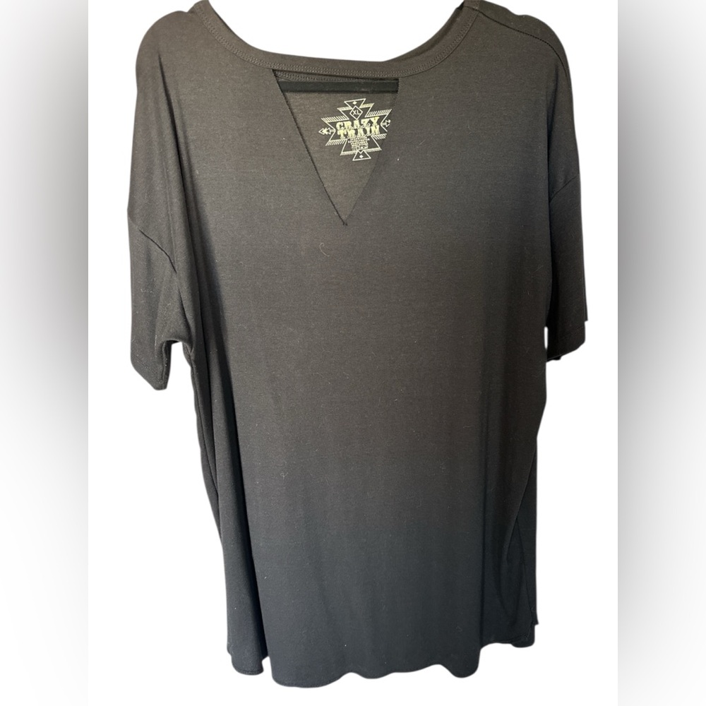 CRAZY TRAIN - Boutique Black Short Sleeve Tunic Top